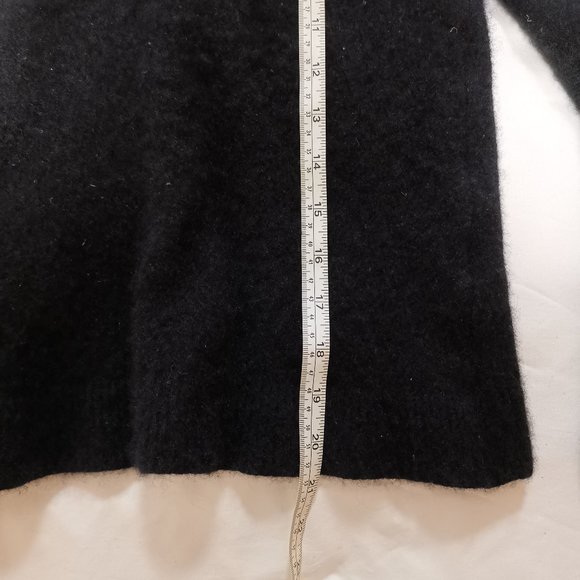 100% Cashmere Crewneck Sweater - Picture 5 of 5